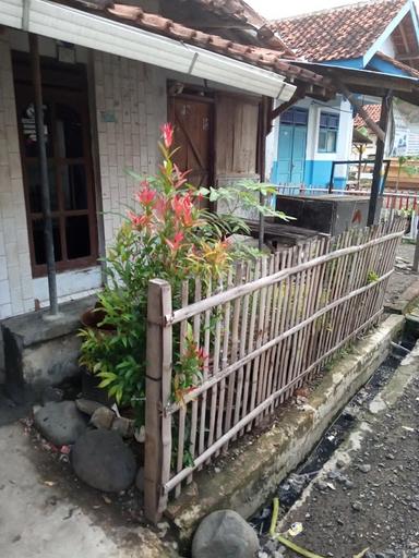 BU SRI BAKUL BUBUR DAN GORENGAN