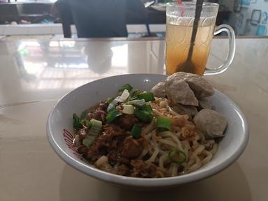 MIE AYAM BAKSO RIZKI SIDO MORO