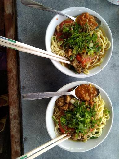 MIE AYAM SEDAP