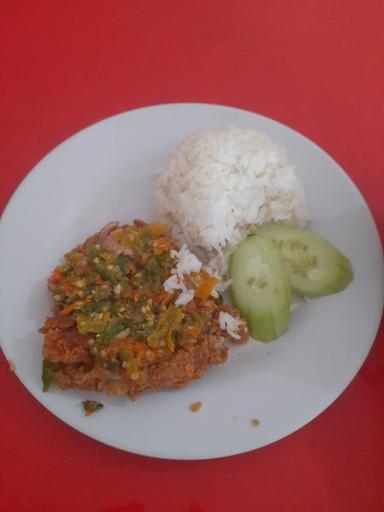 ROCKET CHICKEN SULAWESI