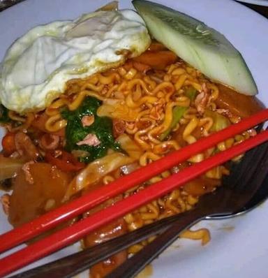 SEBLAK & MIE HOT BOJONGBATA