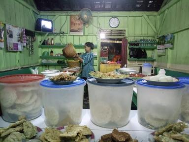 WARUNG MAKAN BONGKOT PUTRA