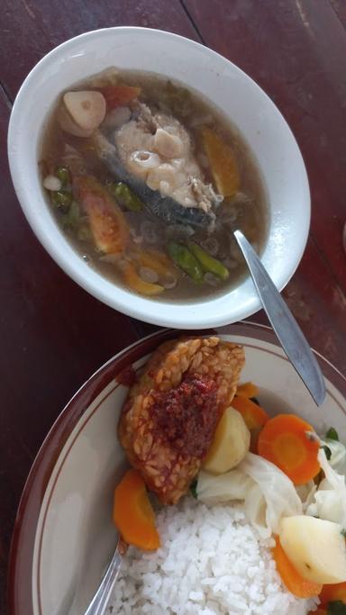 WARUNG MAKAN BU ANIS