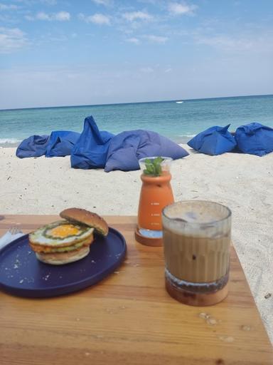 BETTER ME CAFE GILI TRAWANGAN