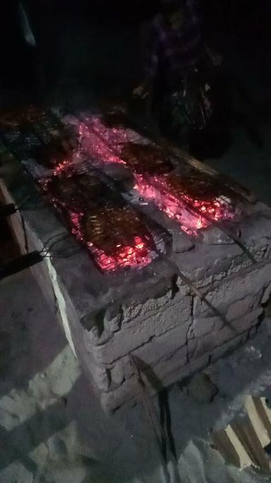 WARUNG SLAMET .IKAN BAKAR