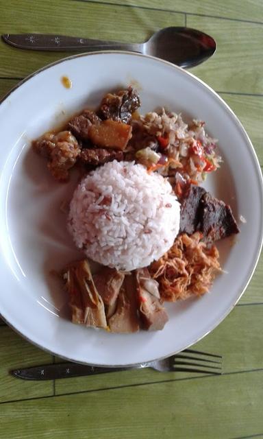 WARUNG NASI & WISNU HOMESTAY