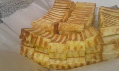 ROTI BAKAR DAN KUKUS ANDRO