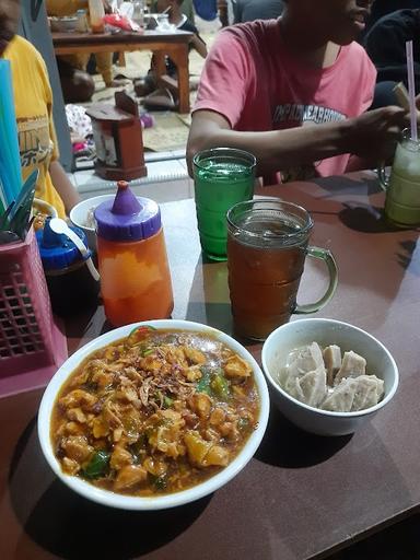 BAKSO BALUNGAN DAN TETELAN AA