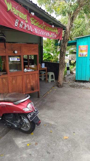 WARUNG MAKAN SEMAR KEMBAR