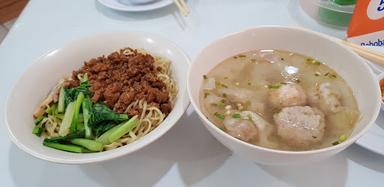 BAKMI PEJAGALAN PLUIT BARAT