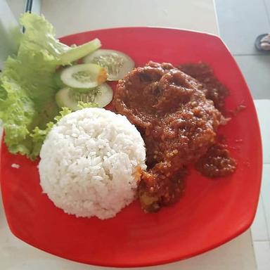 AYAM BAKAR & GORENG BUMBU RENDANG ABIZAR