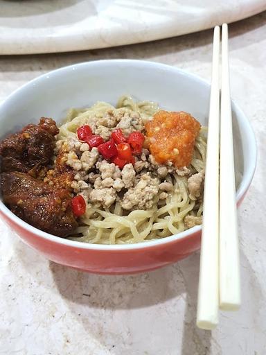 BAKMI MAMA CHEN