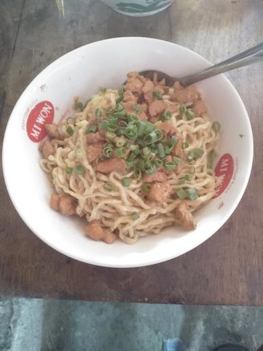 BAKMI SABAR TELUK GONG