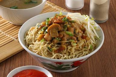 BASO SAPI MIE AYAM