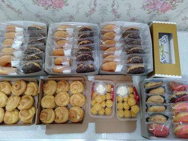 DONAT JADUL & ROTI GORENG CE'RIA