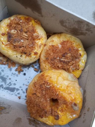 DONAT KENTANG D'JAVA