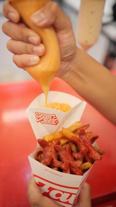 FAN FRIES