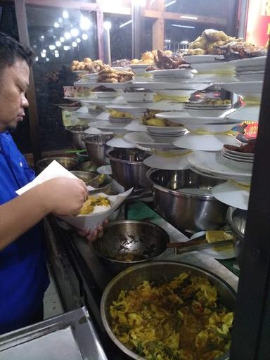 RUMAH MAKAN MASAKAN PADANG-KURNIA JAYA