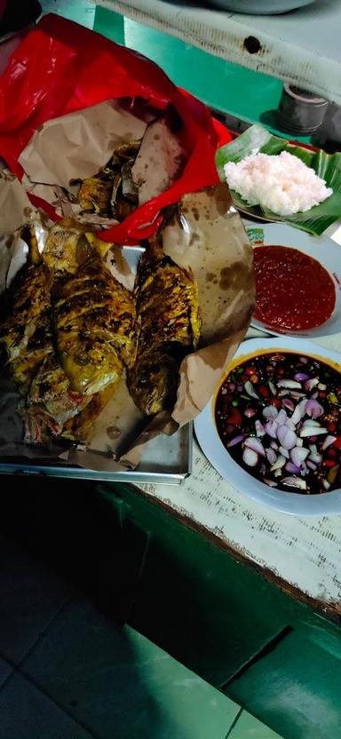 WARUNG NASI IBU LILI