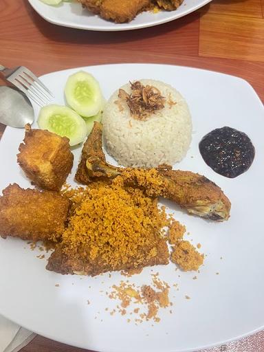 APAU AYAM GORENG KALASAN