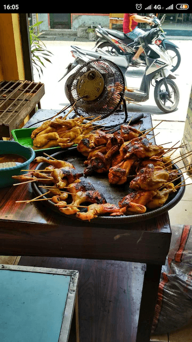 RUMAH MAKAN SOPONYONO PURATI