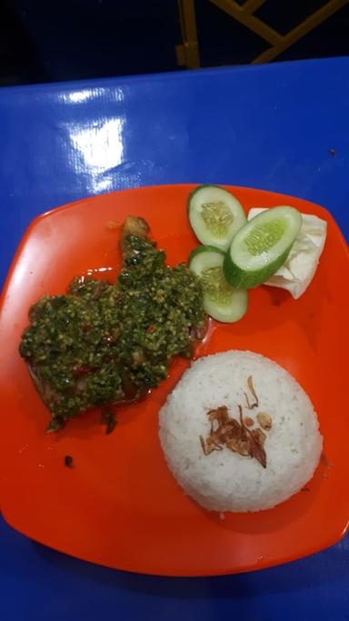 SOTO AYAM 81 AYAM PENYET LAMONGAN.MBAK YANTI