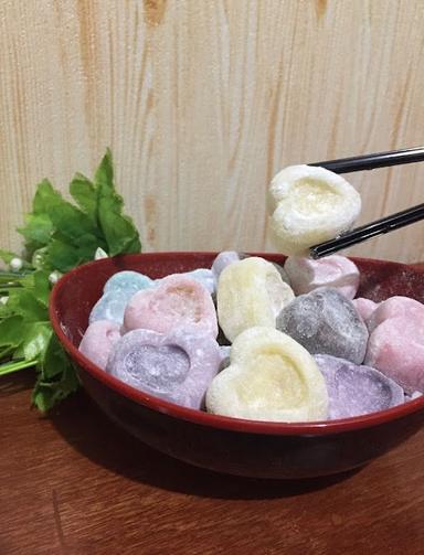 MOCHI KU