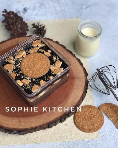 SOPHIE KITCHEN