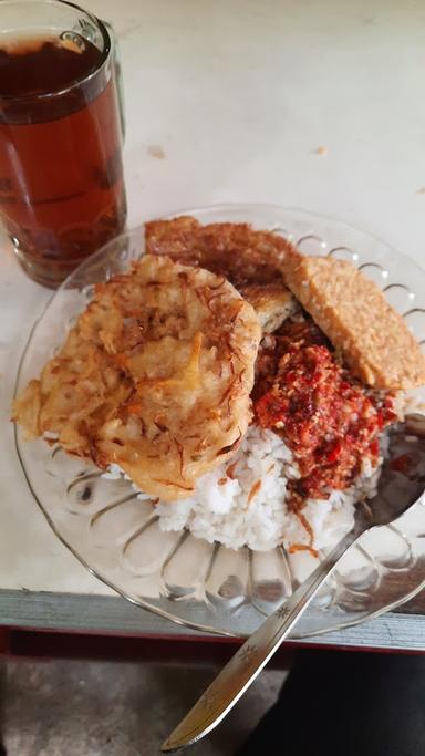 NASI UDUK PO SURI