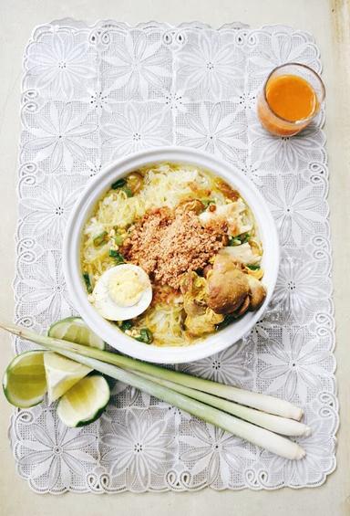 SOTO AYAM AMBENGAN MAMA IYUS