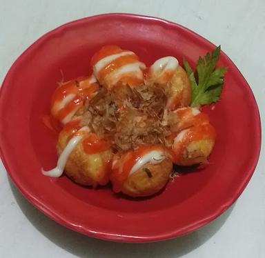 TAKOYAKI QUEENBY AND SNACK 1