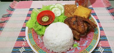 WARUNG AYAM BAKAR BUANA