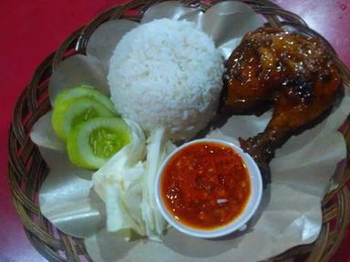 WARUNG NASI WONOSOBO MBA ATUN