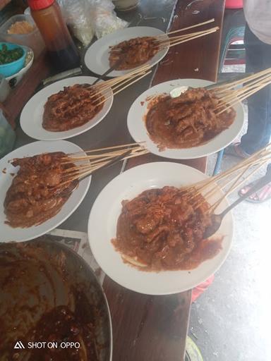 WARUNG SATE DAN SOTO MADURA