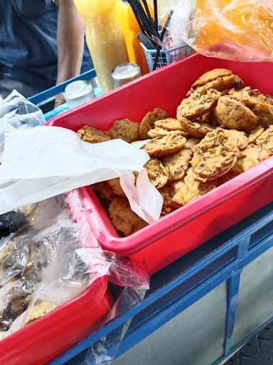 NASI BUNGKUS, GORENGAN & JAMU PAK IPIN