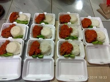 AYAM GEPREK RAKATA