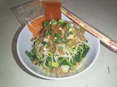 MIE AYAM BANGKA