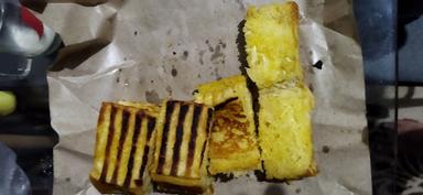 MARTABAK TELOR