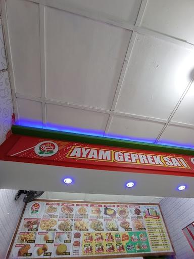 AYAM GEPREK SA'I PIYUNGAN