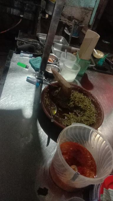 LESEHAN PECEL LELE LAMONGAN NGANGKRUK