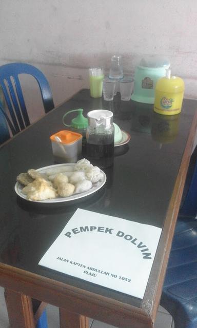 PEMPEK DOLVIN