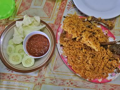 AYAM GORENG PAK YATMAN