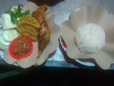 AYAM GORENG / PECEL LELE MAS SUS