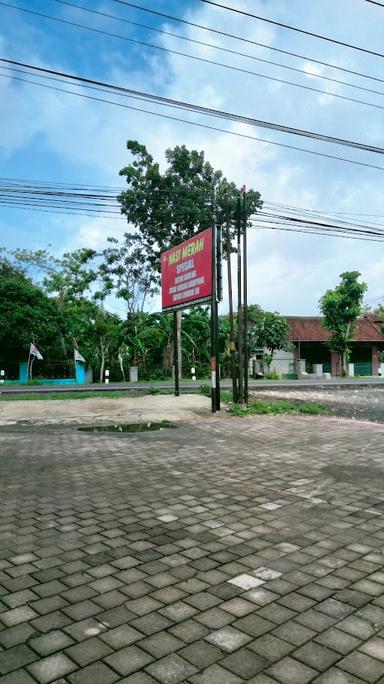 NASI MERAH DAN ANEKA KULINER