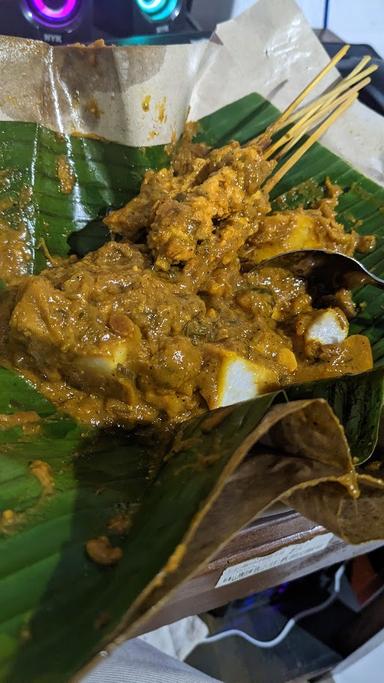 SATE PADANG BUNDO KANDUANG