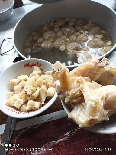 BAKSO SIMANALAGI ANJUN