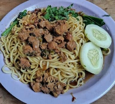 MIE AYAM BAKSO BARAT SD DAHROMO MEKAR INDAH