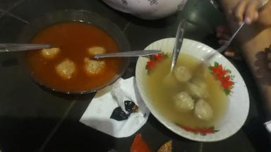 MIE AYAM CEKER & BAKSO SPESIAL 77 SUPER PEDAS