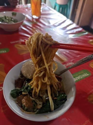 MIE AYAM DAN BAKSO JATI AYU