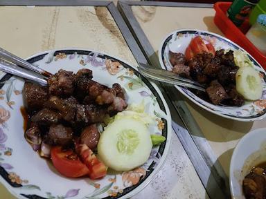 SATE KAMBING MUDA PAK HAWING SAMI REMEN ꧋ꦱꦠꦏꦩꦧꦩꦣꦥꦏꦲꦮꦱꦩꦉꦩꦤ